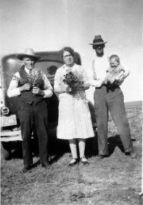 Davis Family Tree - Dorothy, Fred, Joyce and (Sam Colquhoun) on the left